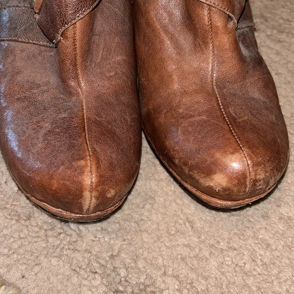 Brown Boots with Gold Detail - Picture 5 of 5